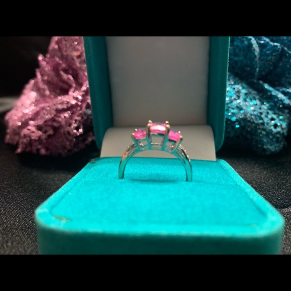 Ring - Picture 4 of 4